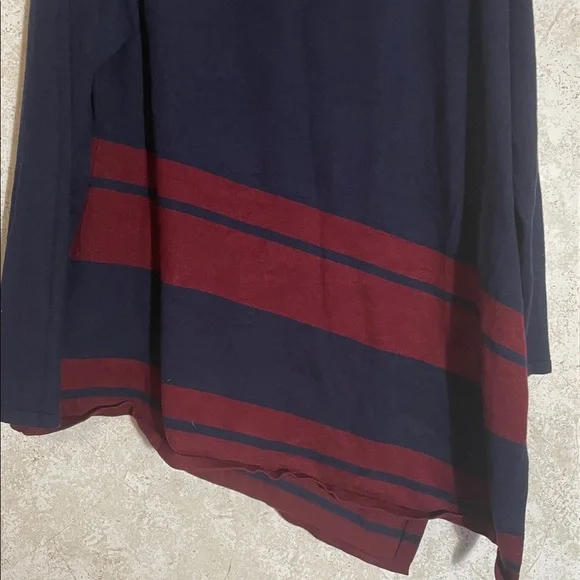 Avenue Navy & Red Asymmetrical Hem Long Sleeve Knit Sweater Size 22/24 - Picture 5 of 6